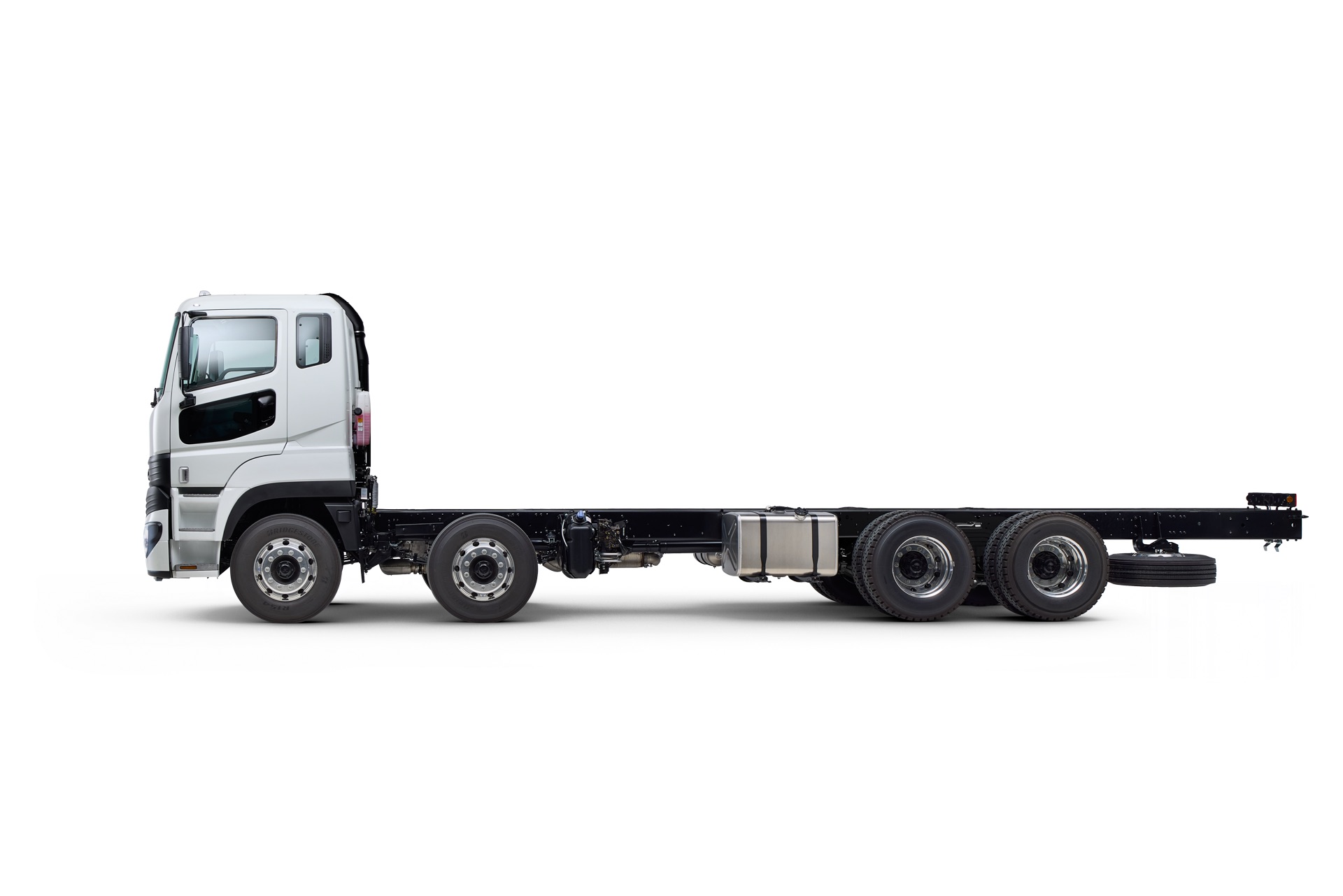 4DDBEAB9 Shogun 460 8x4 Air Suspension (MY24).jpeg