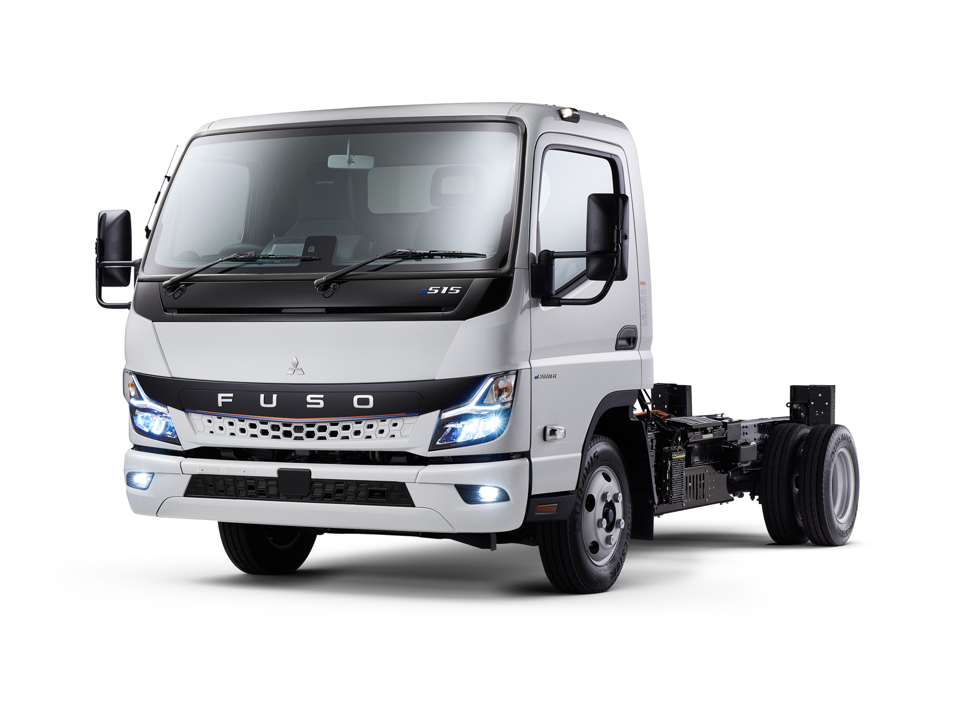 MY25_FUSO_eCANTER_515WideCab_Front34LHS_RGB_FA.jpeg