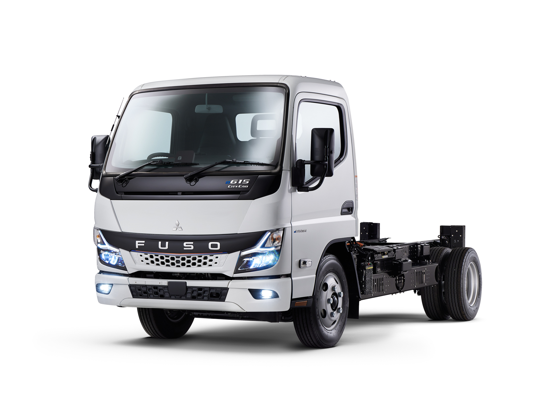 MY25_FUSO_eCANTER_615CityCab_Front34LHS_RGB_FA.jpeg