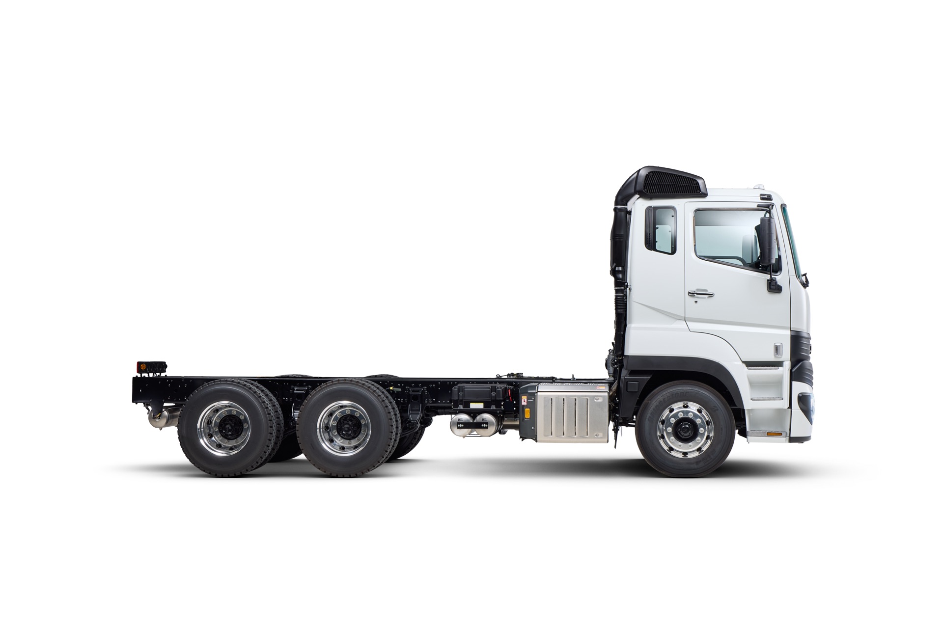 195D3C2A Shogun 530 6x4 Air Suspension MY24 (1).jpeg