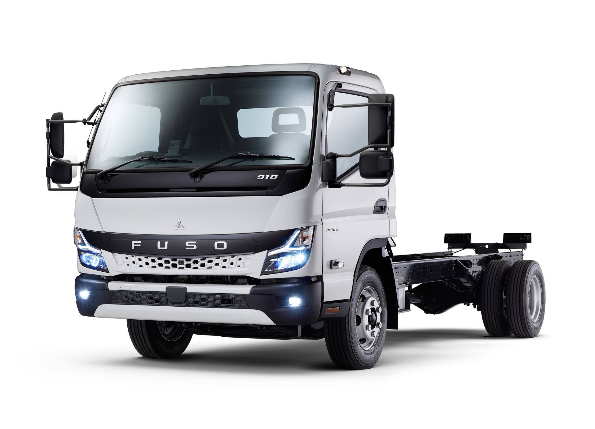 356631A1 EURO 6 CANTER 918 Wide Cab Front34LHS RGB FA (1).png