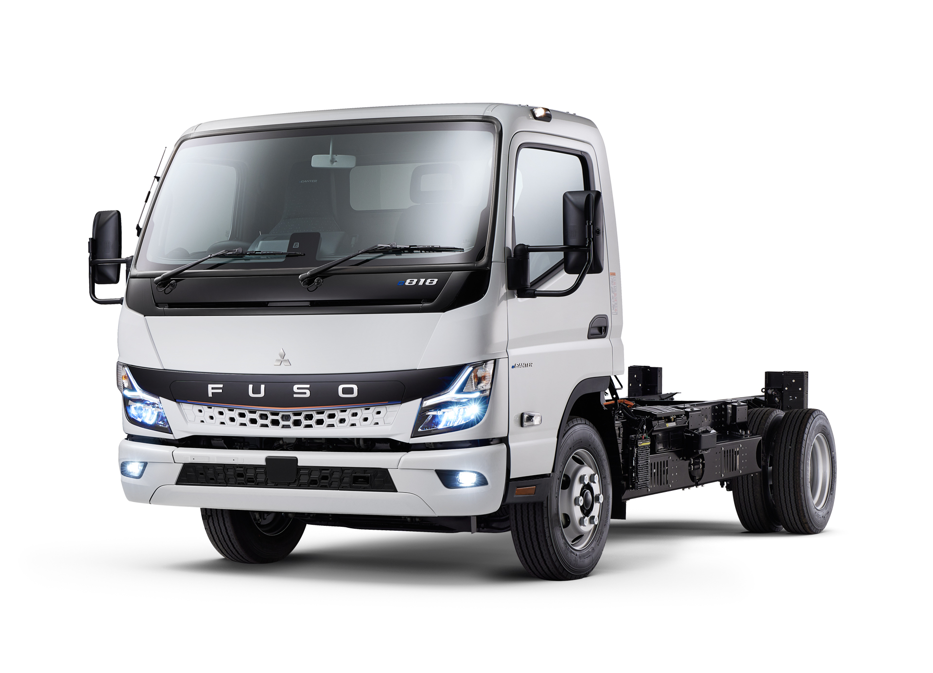 MY25_FUSO_eCANTER_818WideCab_Front34LHS_RGB_FA.jpeg