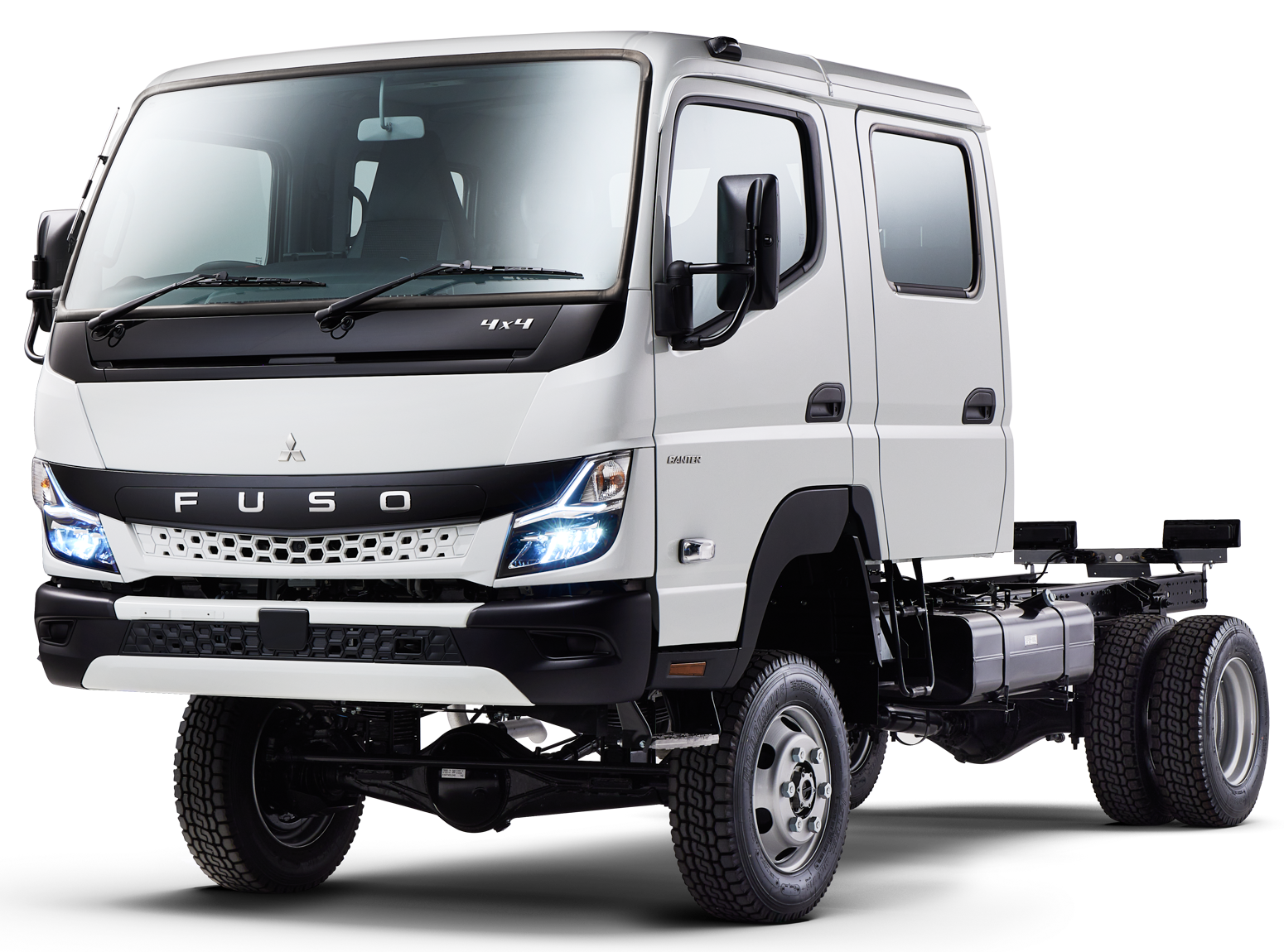 C598686E HERO CANTER 4x4WideCrewCab FL3Q RGB.png