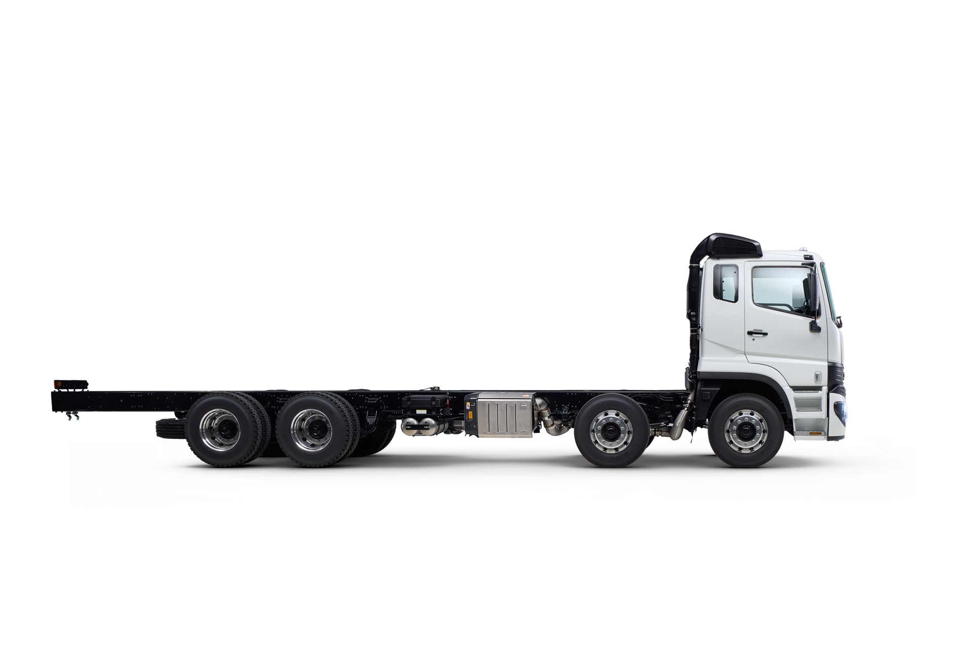 7E46C948 Shogun 360 8x4 Air Suspension (MY24).jpeg