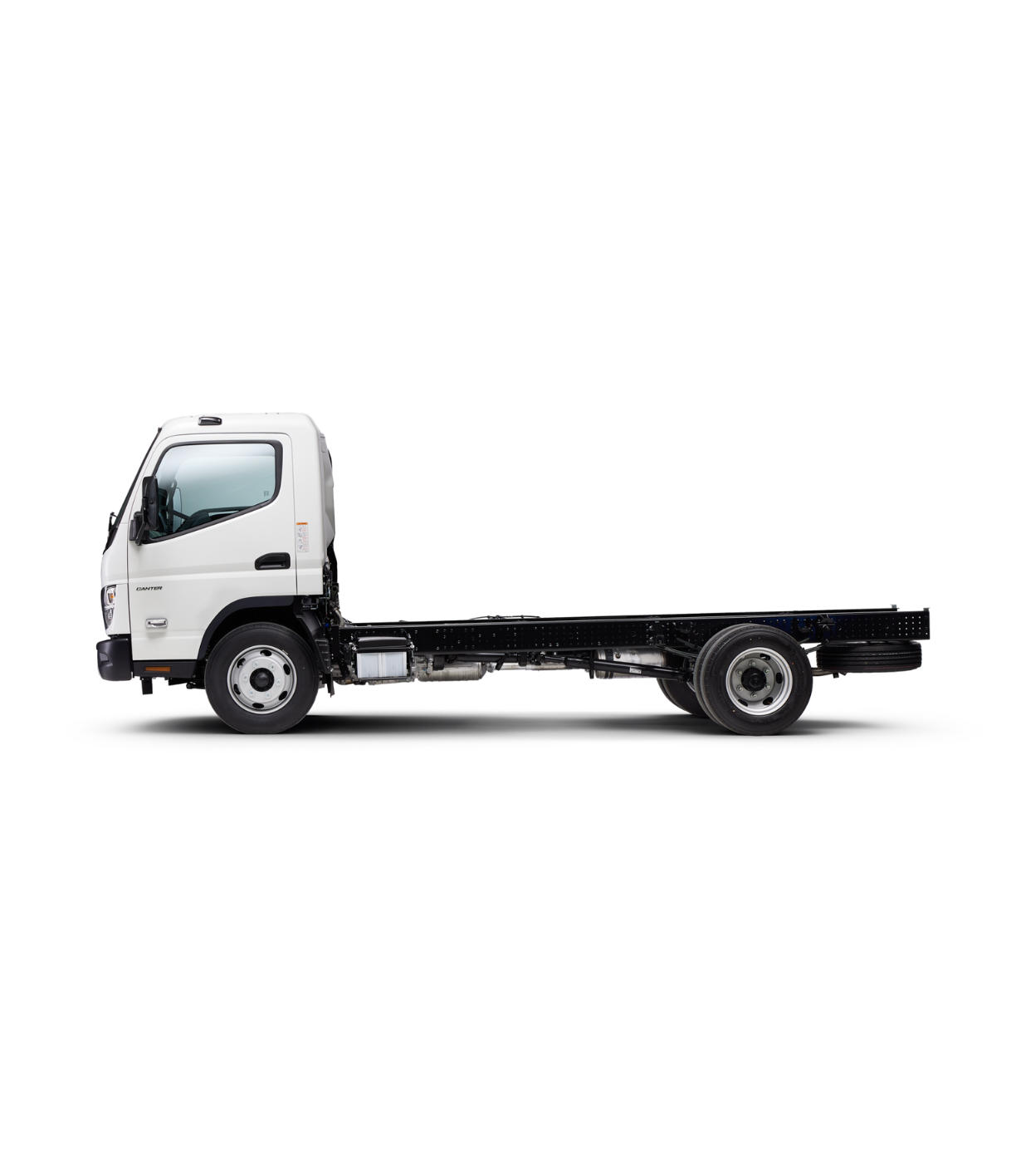 Canter 815 Wide Cab sideLHS 1230x1416.png