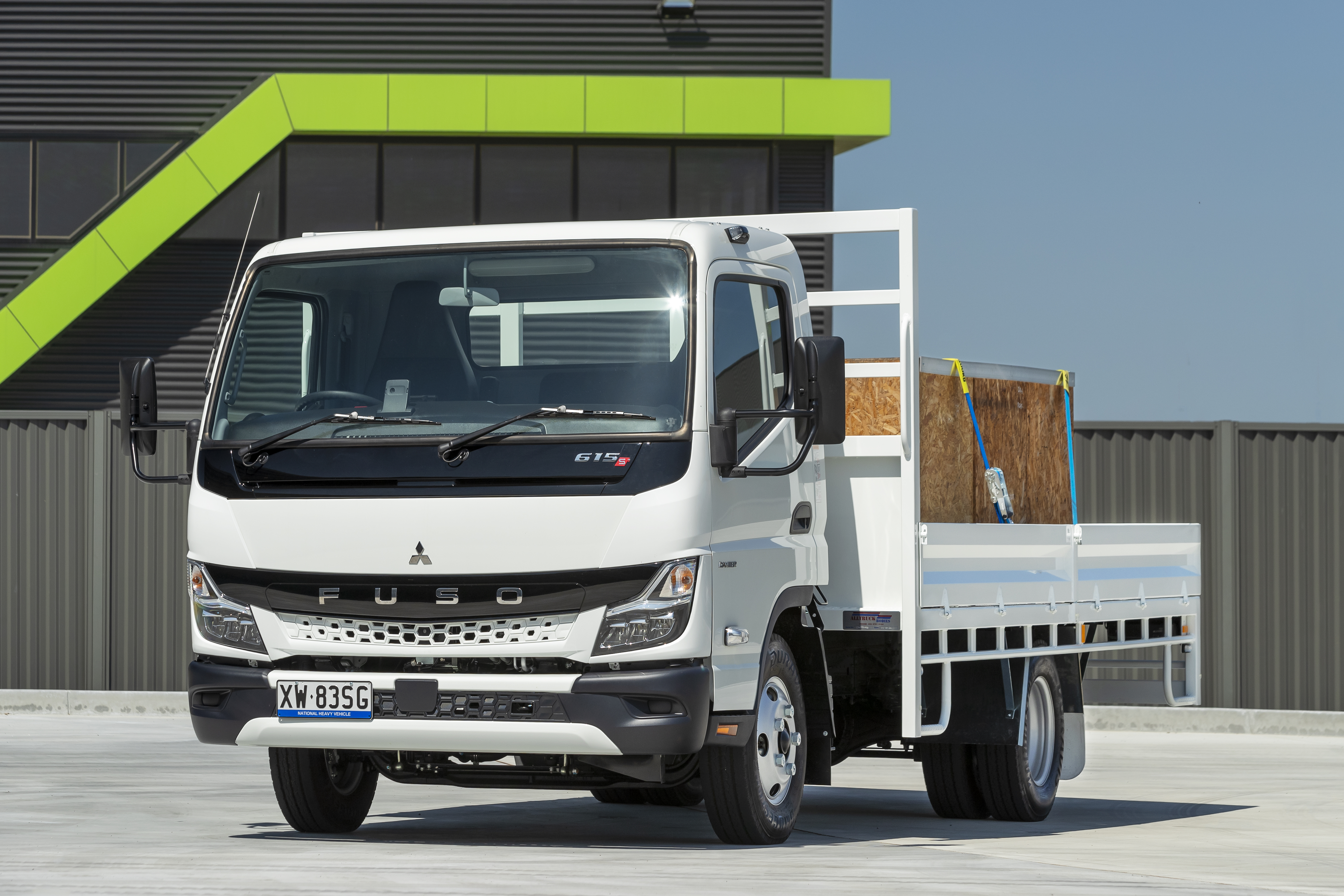 400B99A9 Canter 615 Wide Steel Tray 3.jpg