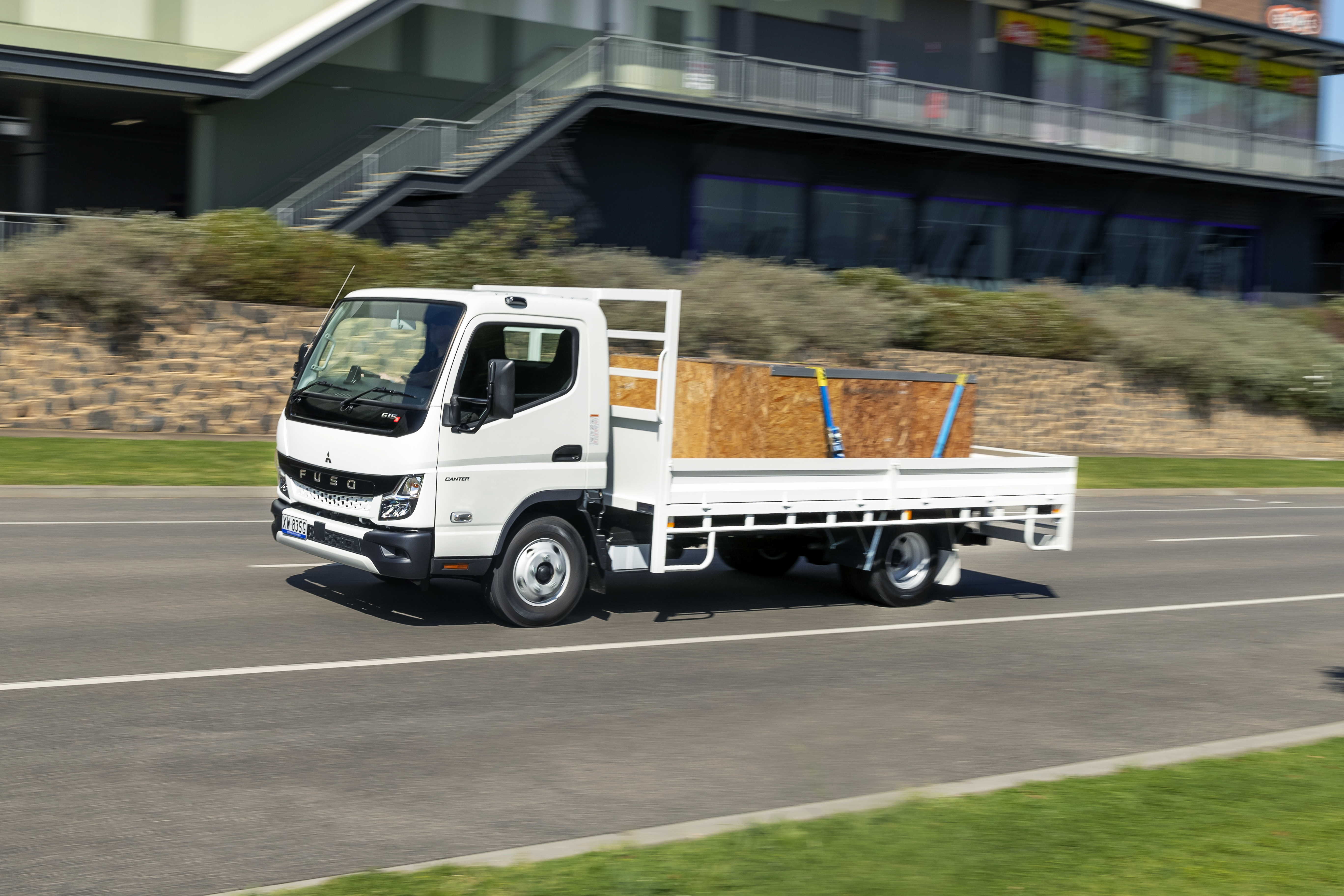 84E2527D Canter 615 Wide Steel Tray 6.jpg