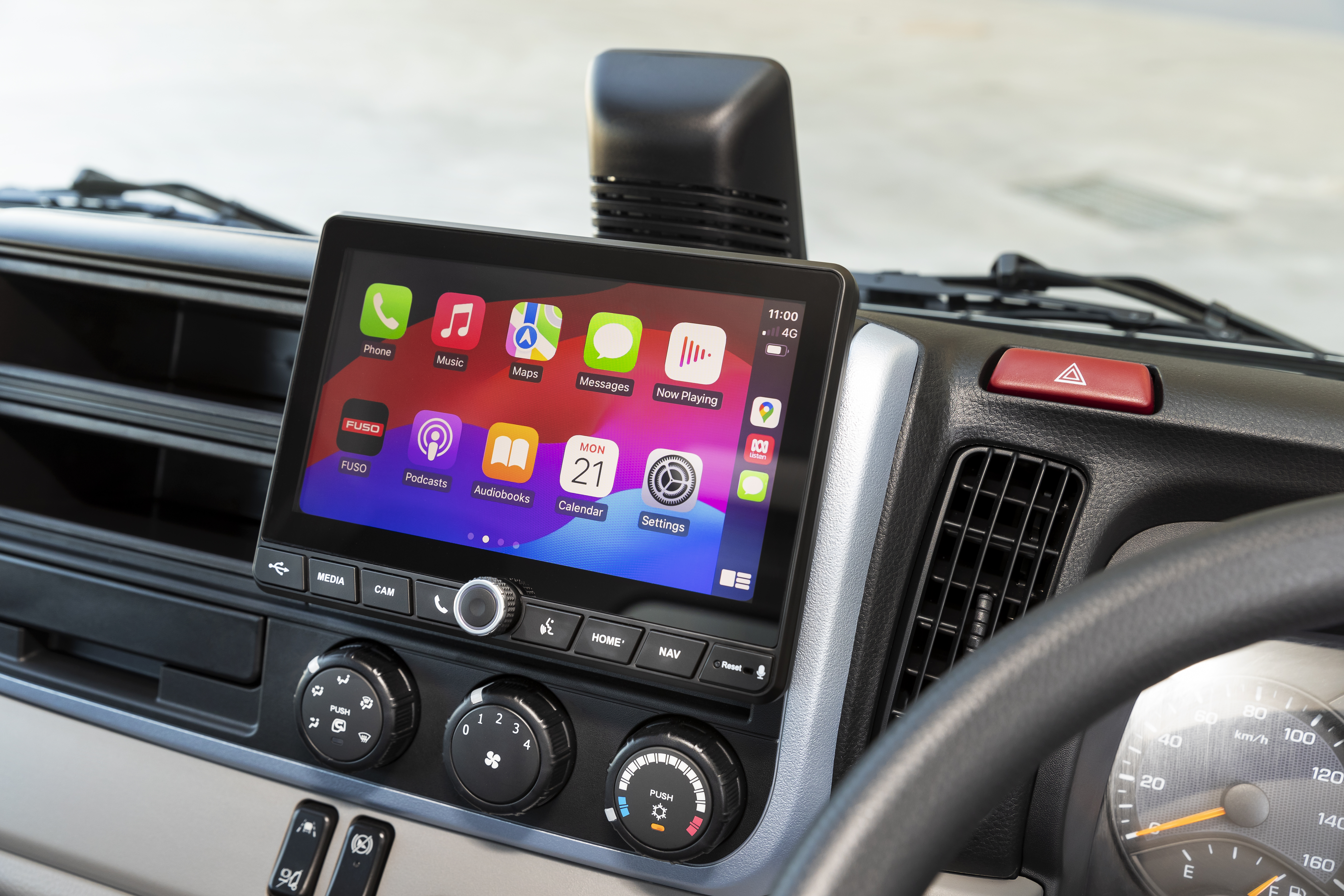 A6193750 Canter Multimedia unit.jpg